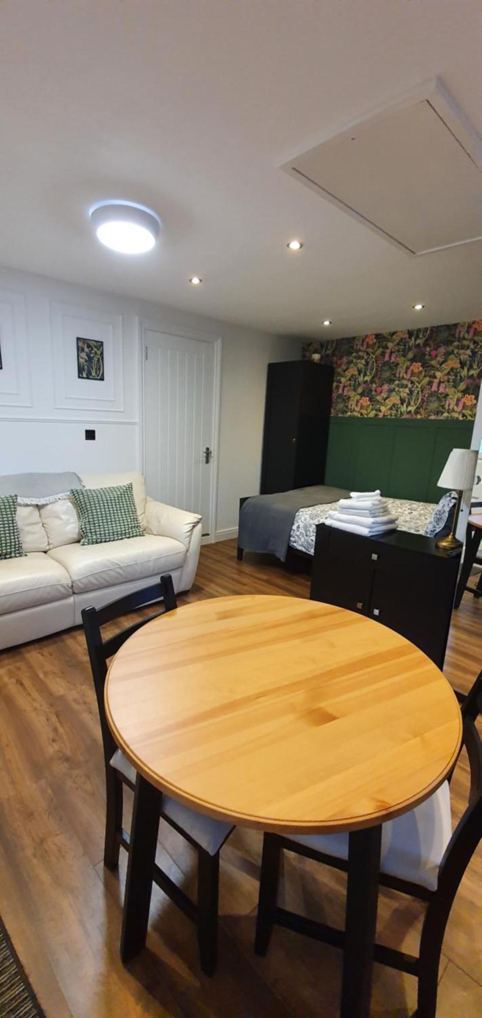 Self-Contained Guest Suite Guildford Extérieur photo
